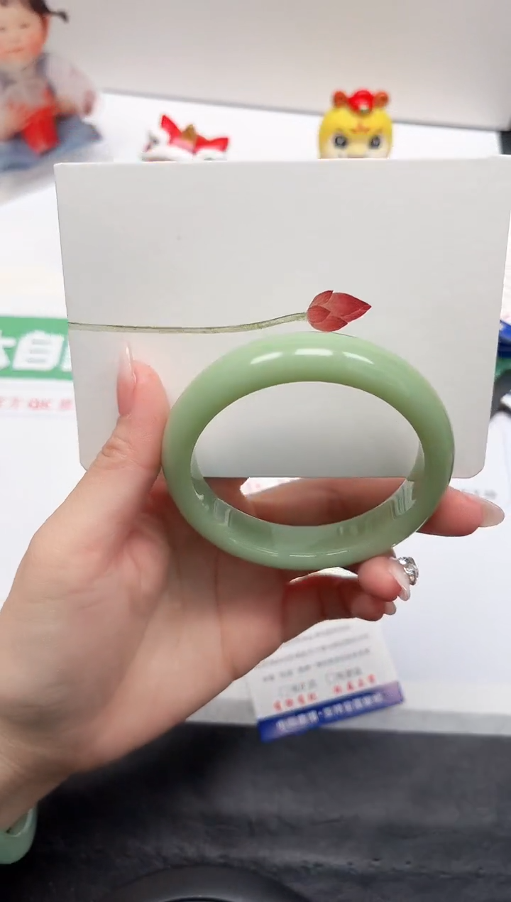 【闪购商品】石英质玉手镯未镶嵌72-60.7