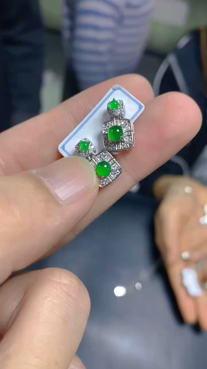 【闪购商品】翡翠耳饰未镶嵌0732973269多样性发一