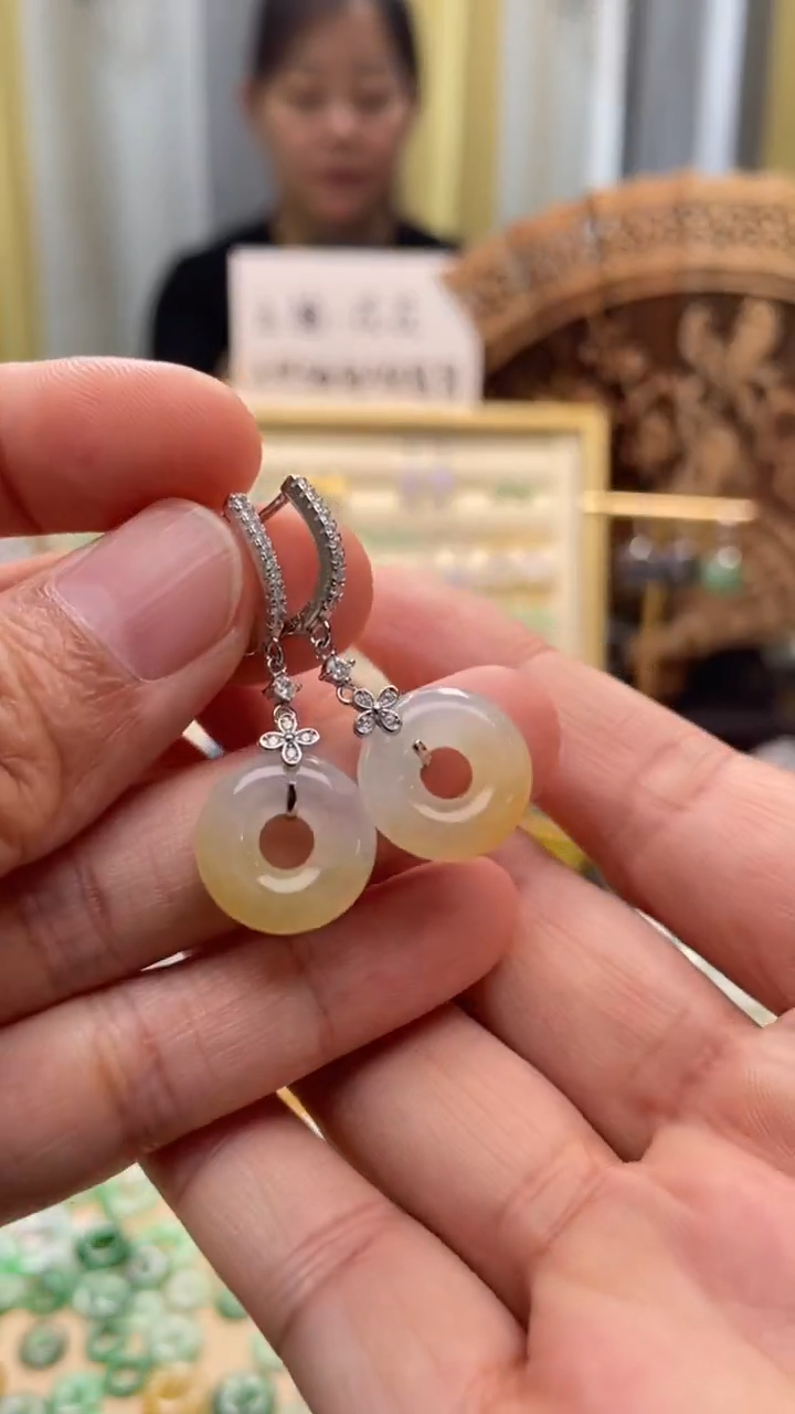 颈饰未镶嵌翡翠甜甜圈耳包一对