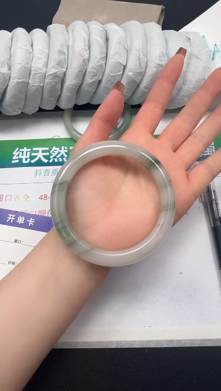 【闪购商品】石英质玉手镯未镶嵌1-62.5