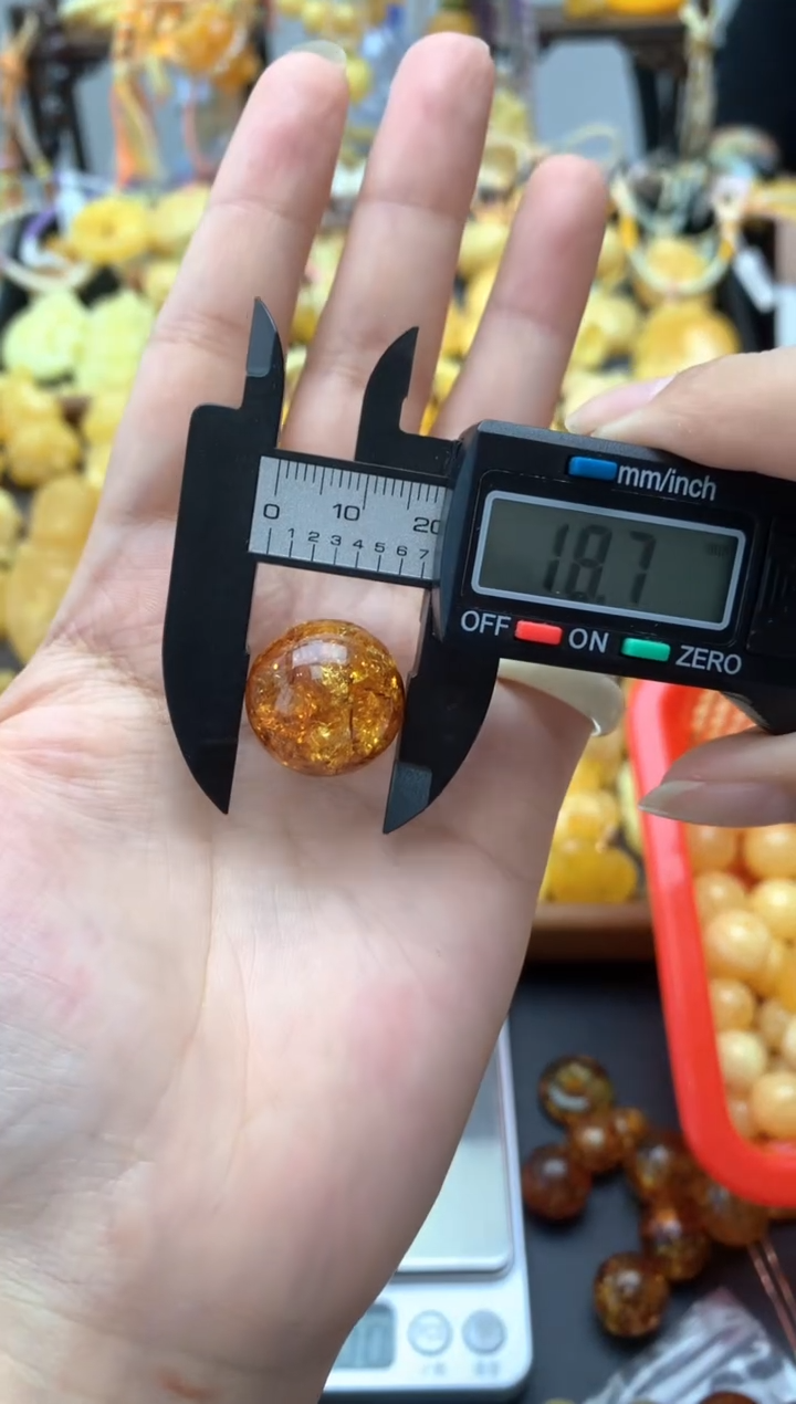 未镶嵌琥珀珠宝奇石110琥珀蜜蜡花粉有纹小坑介意勿拍