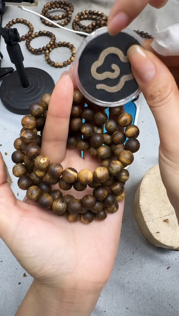 沉香手串1008张勺子圆珠单圈+1片大祥云多样性发一