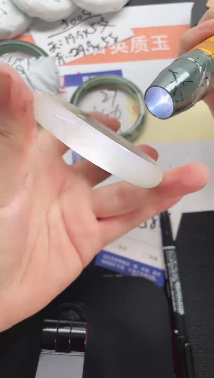 未镶嵌手镯石英质玉28-58