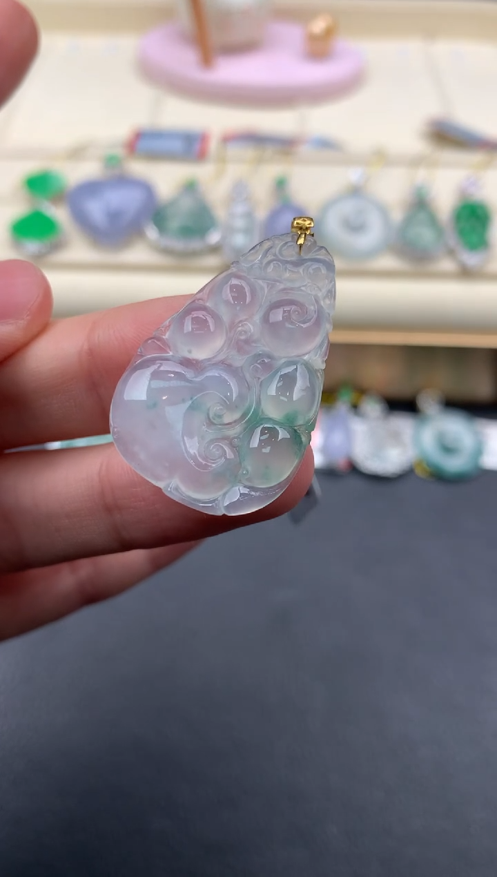 【闪购商品】翡翠颈饰18K金镶嵌W100     