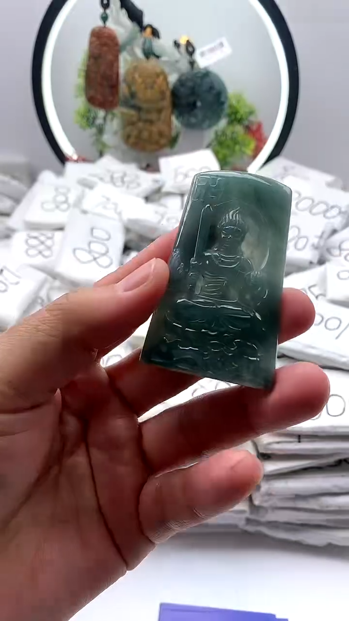 【闪购商品】翡翠颈饰未镶嵌不动明王【品质一般介意慎拍】