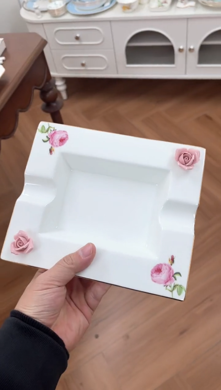 【闪购商品】碗玫瑰骨瓷方形烟灰缸