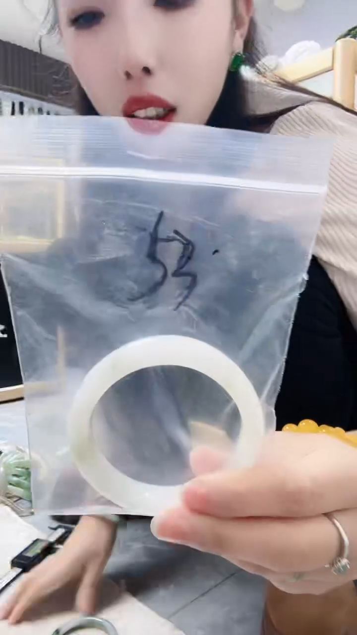 未镶嵌手镯石英质玉新疆天山翠手镯 60 圈口