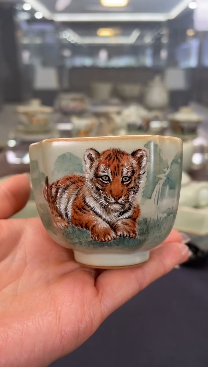 【闪购商品】周泽堂余秀华彩绘一品杯（虎）