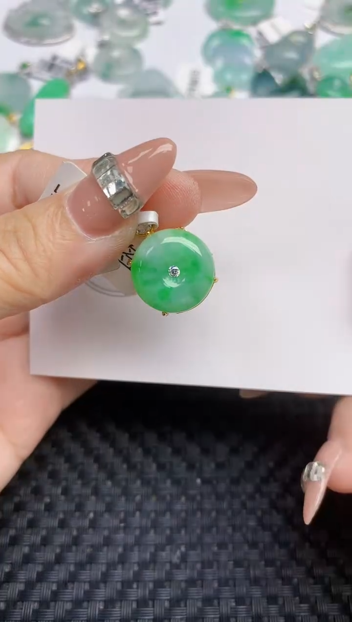 颈饰未镶嵌翡翠天然缅甸A货翡翠百元以上9元证书费自理