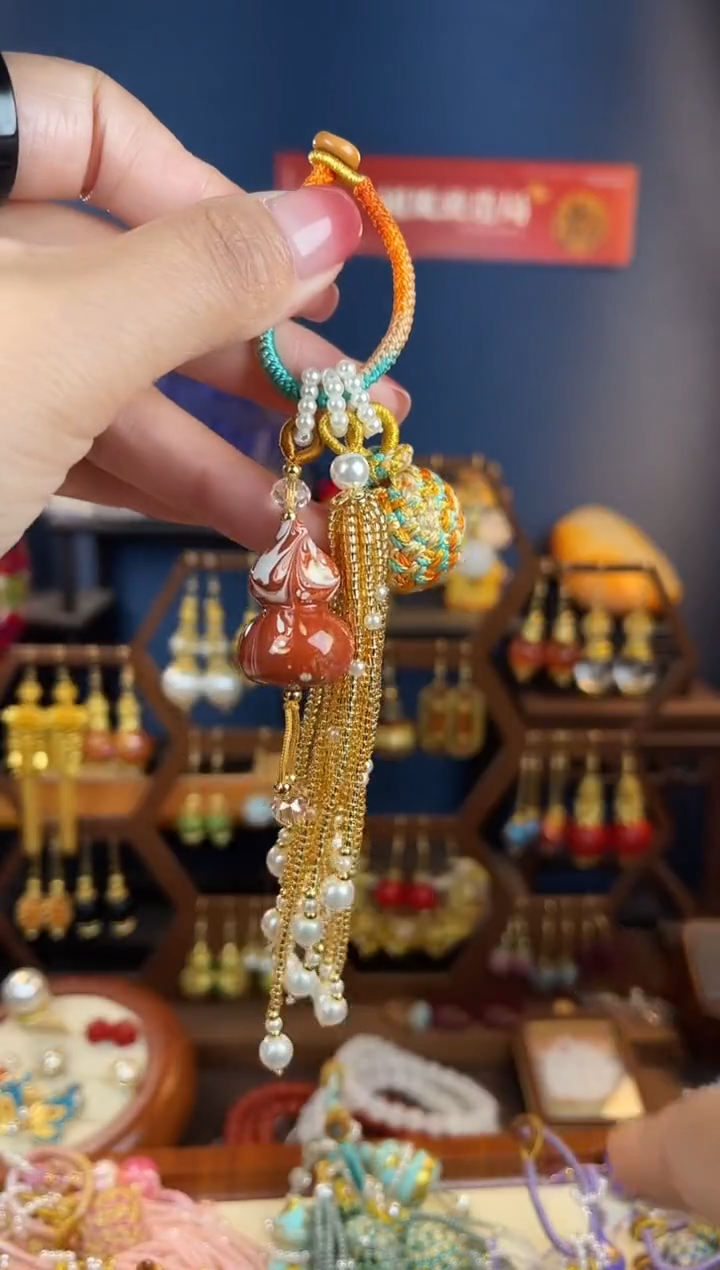 ，86红色大漆葫芦