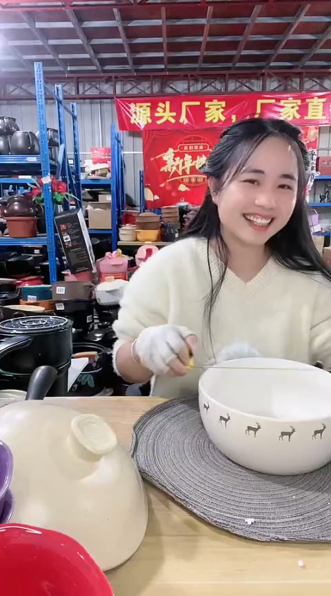 【闪购商品】瑕疵白色手把锅不带盖色差