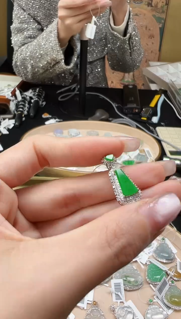 【闪购商品】翡翠颈饰18K金镶嵌DFZ0211-50