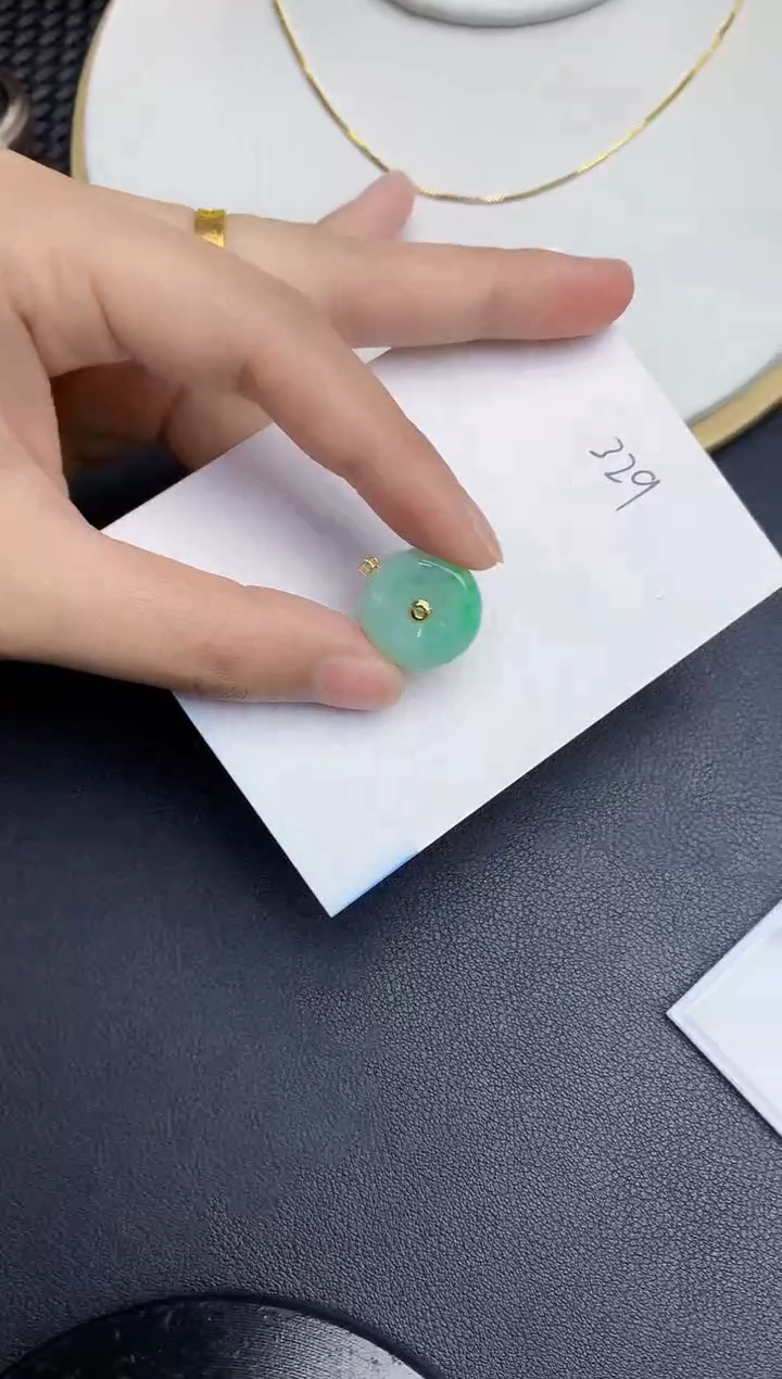 【闪购商品】翡翠颈饰18K金镶嵌000000000