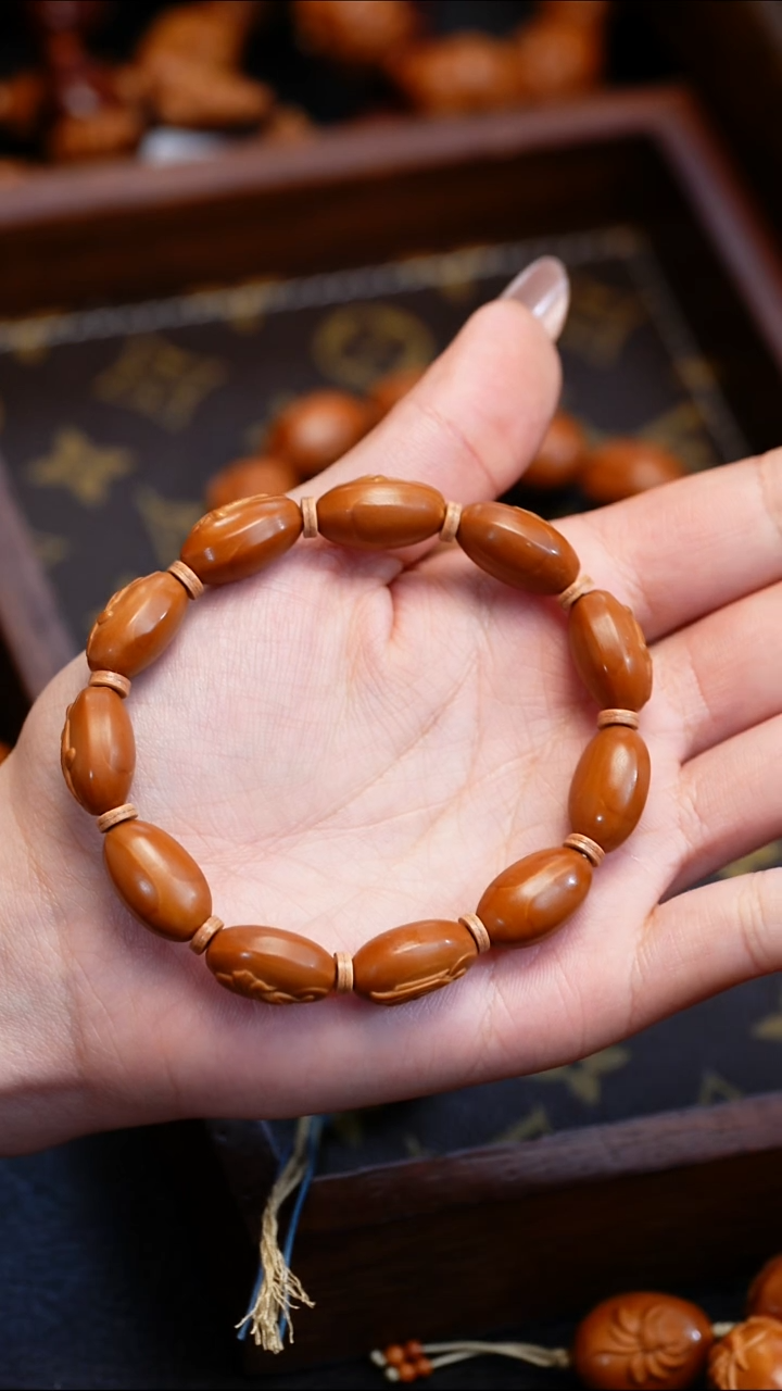 【闪购商品】橄榄核吊坠苏工橄榄核