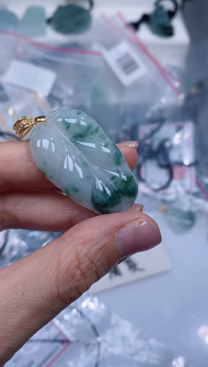 颈饰银S925镶嵌翡翠吊坠