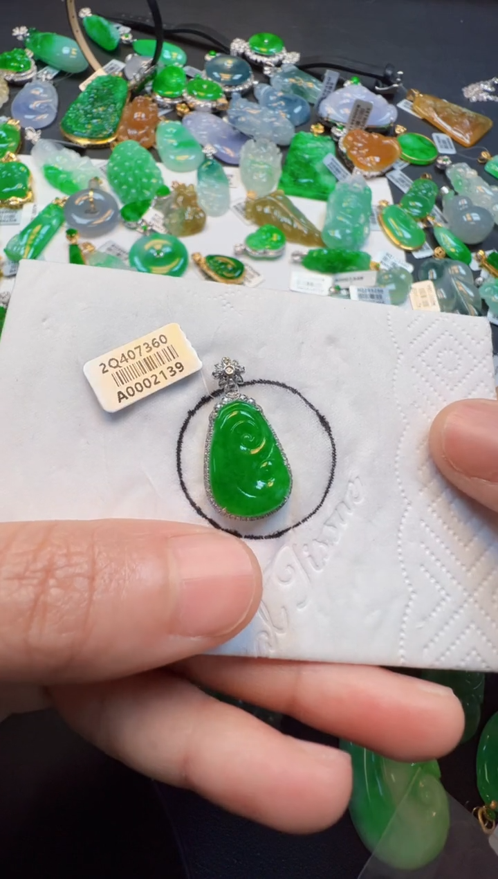 【闪购商品】翡翠吊坠(不含链)18K金镶嵌4680