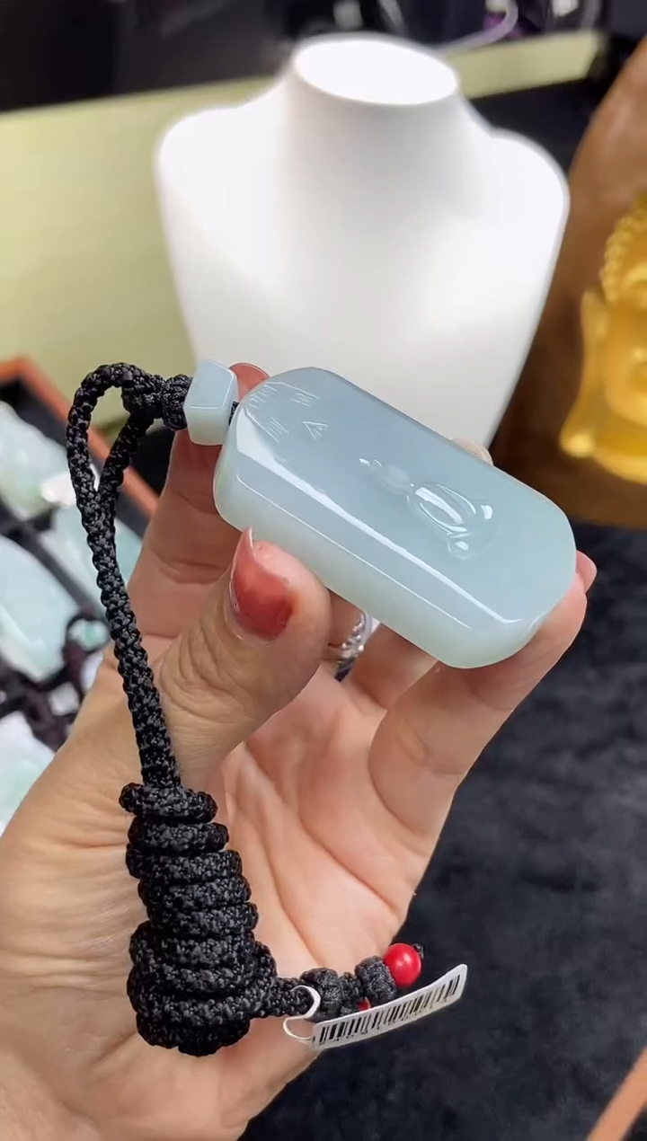 【闪购商品】翡翠颈饰未镶嵌缅甸天然翡翠