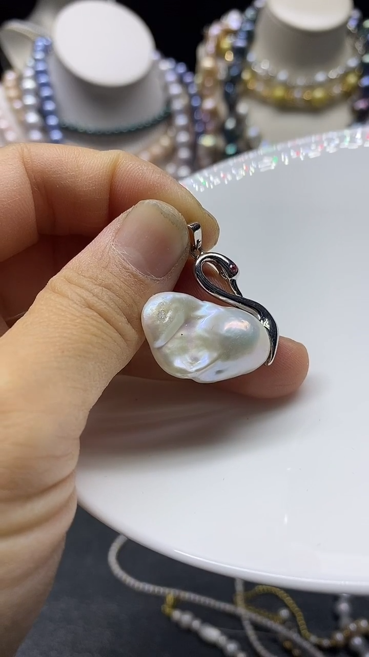 颈饰未镶嵌淡水珍珠多人