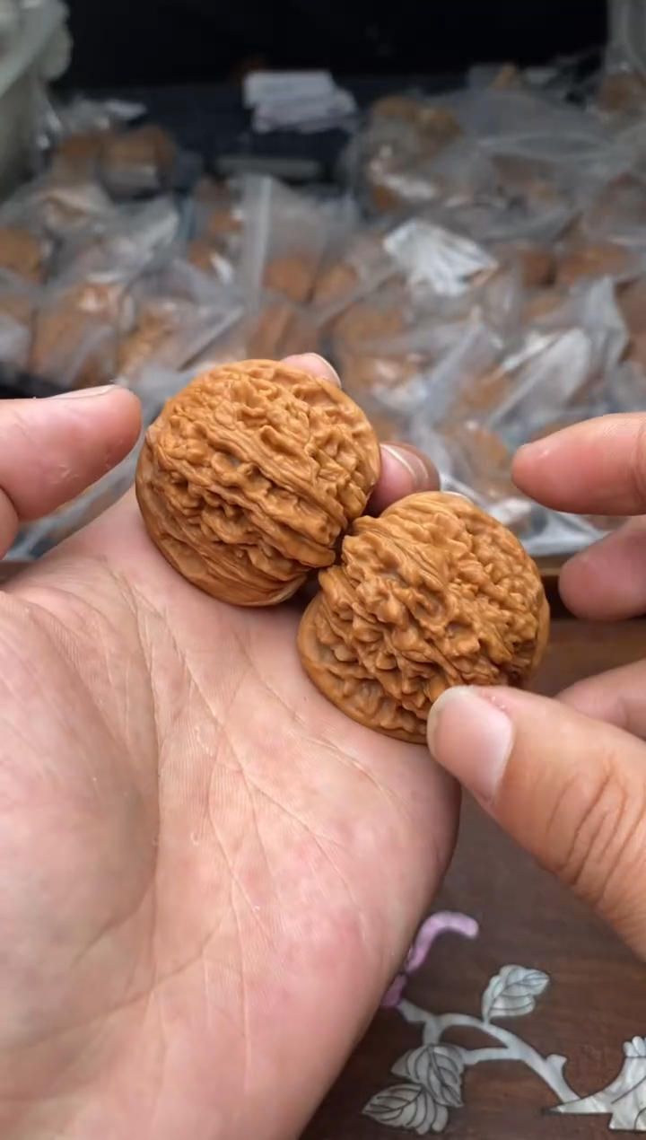 【闪购商品】文玩核桃把件A74号41尺四座楼