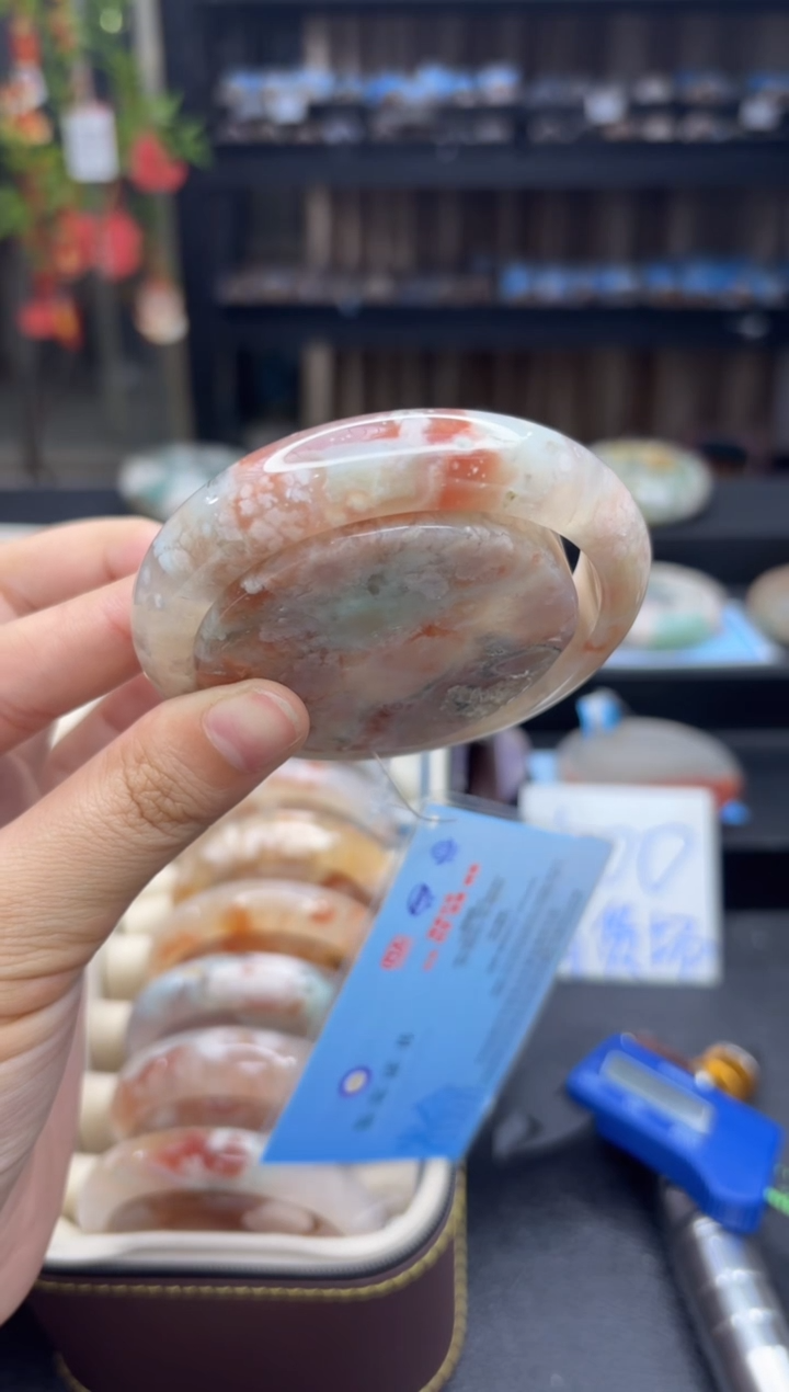 【闪购商品】石英质玉手镯未镶嵌750（59圈赠送镯心）