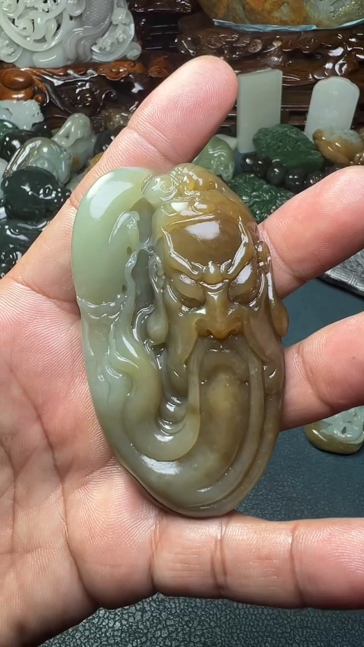 未镶嵌和田玉把件-
