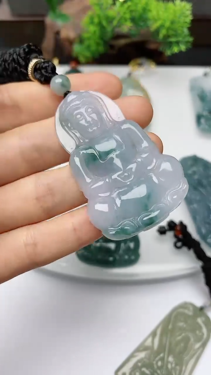 【闪购商品】翡翠颈饰未镶嵌        