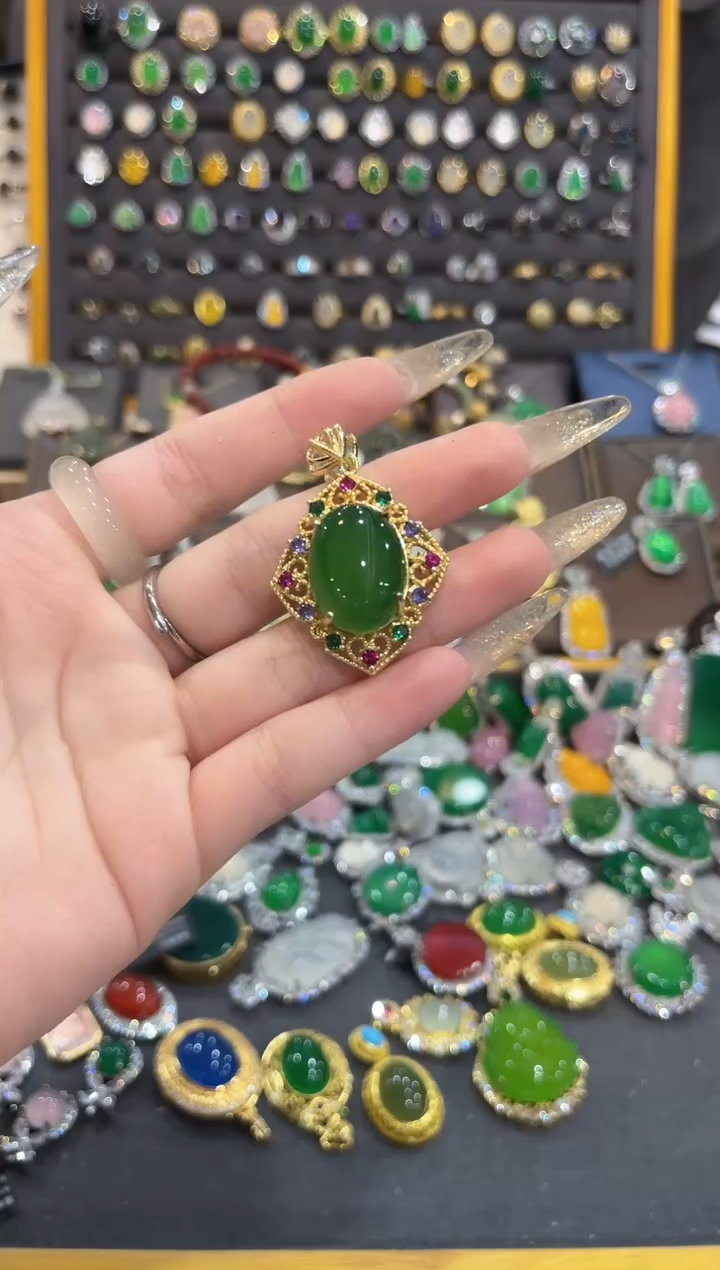 【闪购商品】玛瑙/玉髓未镶嵌颈饰1