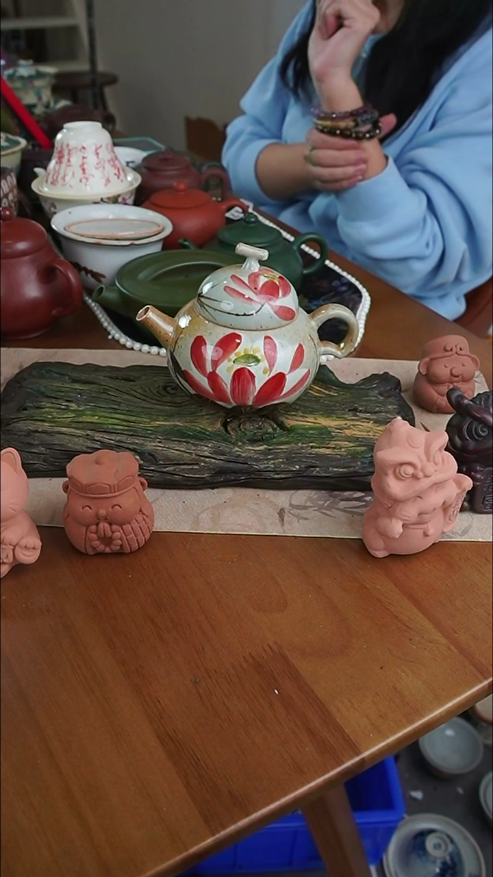 【茶瓷物语】荷花茶壶