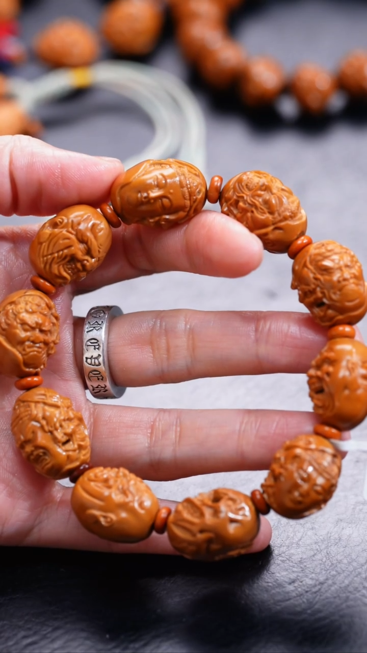 【闪购商品】橄榄核吊坠橄榄核