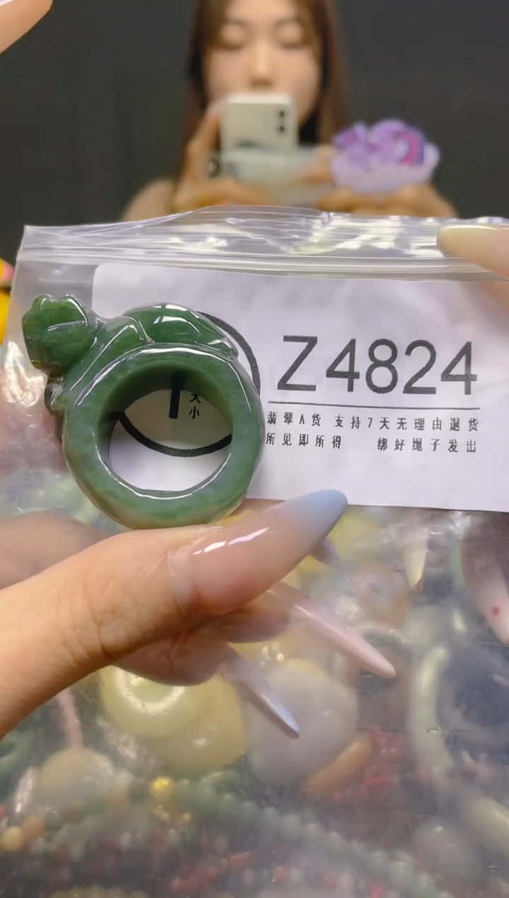 翡翠未镶嵌颈饰21.3MM/Z/翡翠A货，一件也是批发价