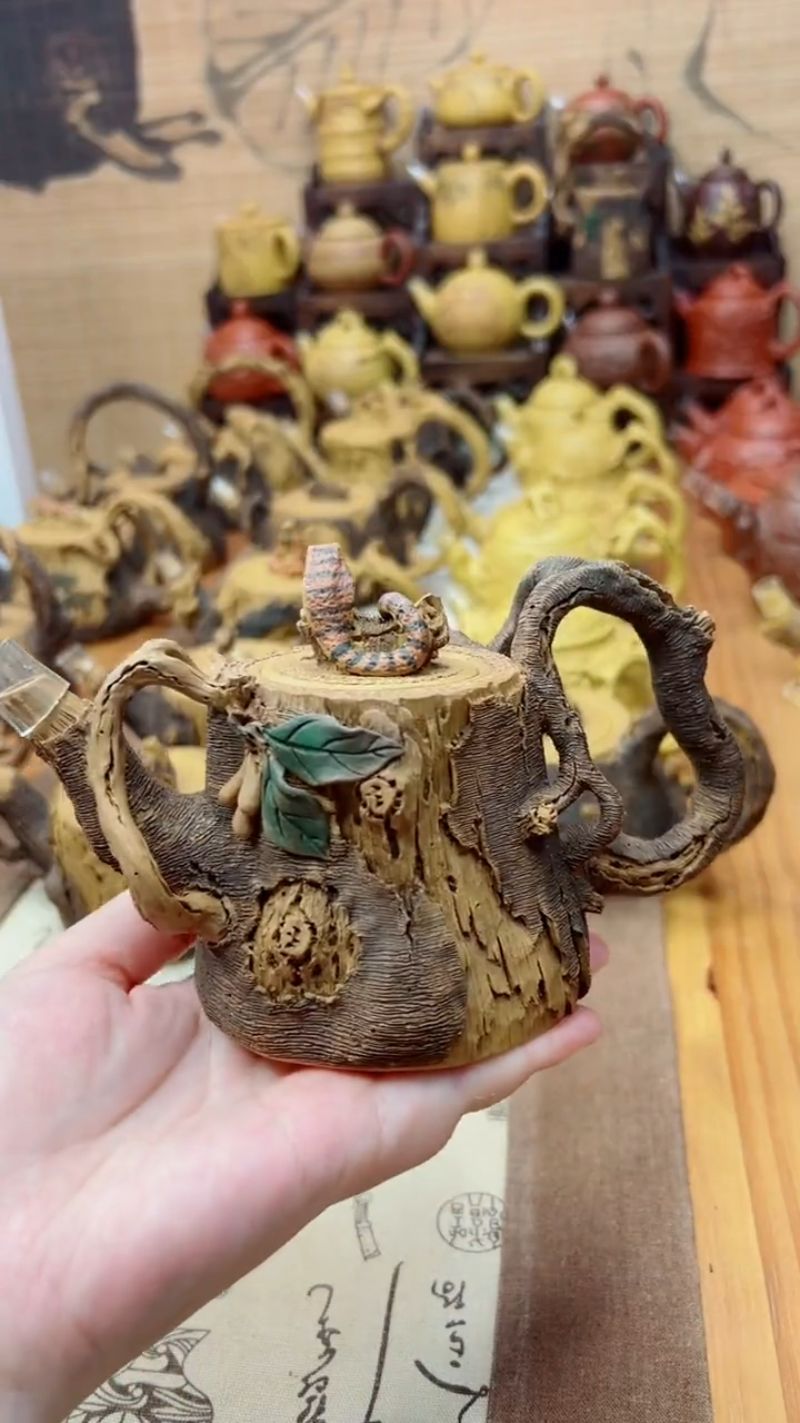 茶壶紫砂枯木逢春灵蛇壶