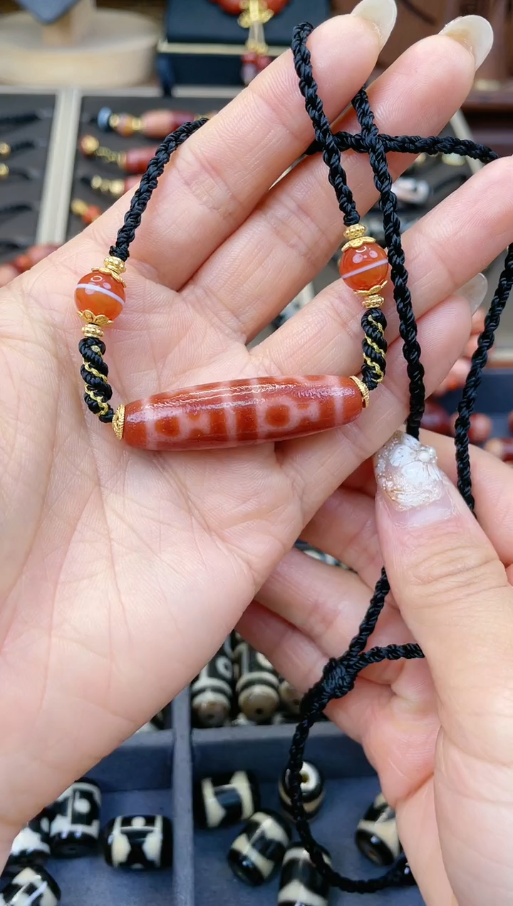 【闪购商品】玛瑙/玉髓颈饰未镶嵌美泓精品红肉八宝瓶颈饰