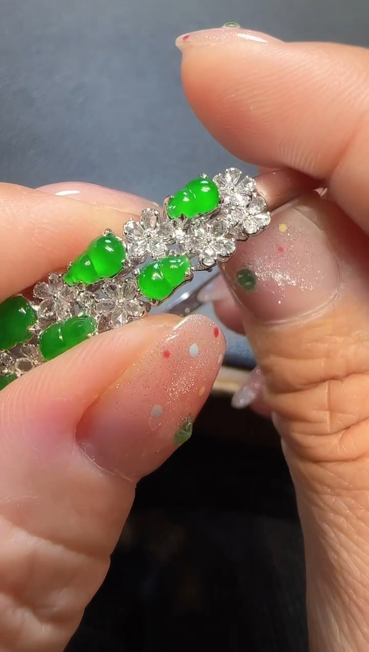 【闪购商品】翡翠手链18K金镶嵌葫芦