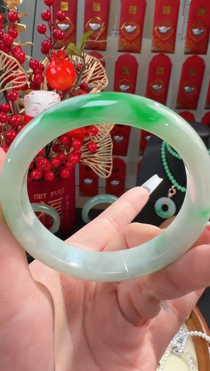 【闪购商品】翡翠手镯未镶嵌手镯