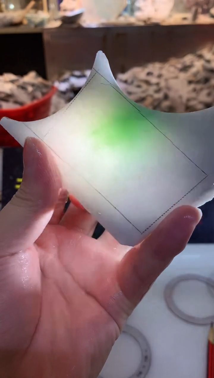 翡翠裸石0朱0翡翠珠宝463