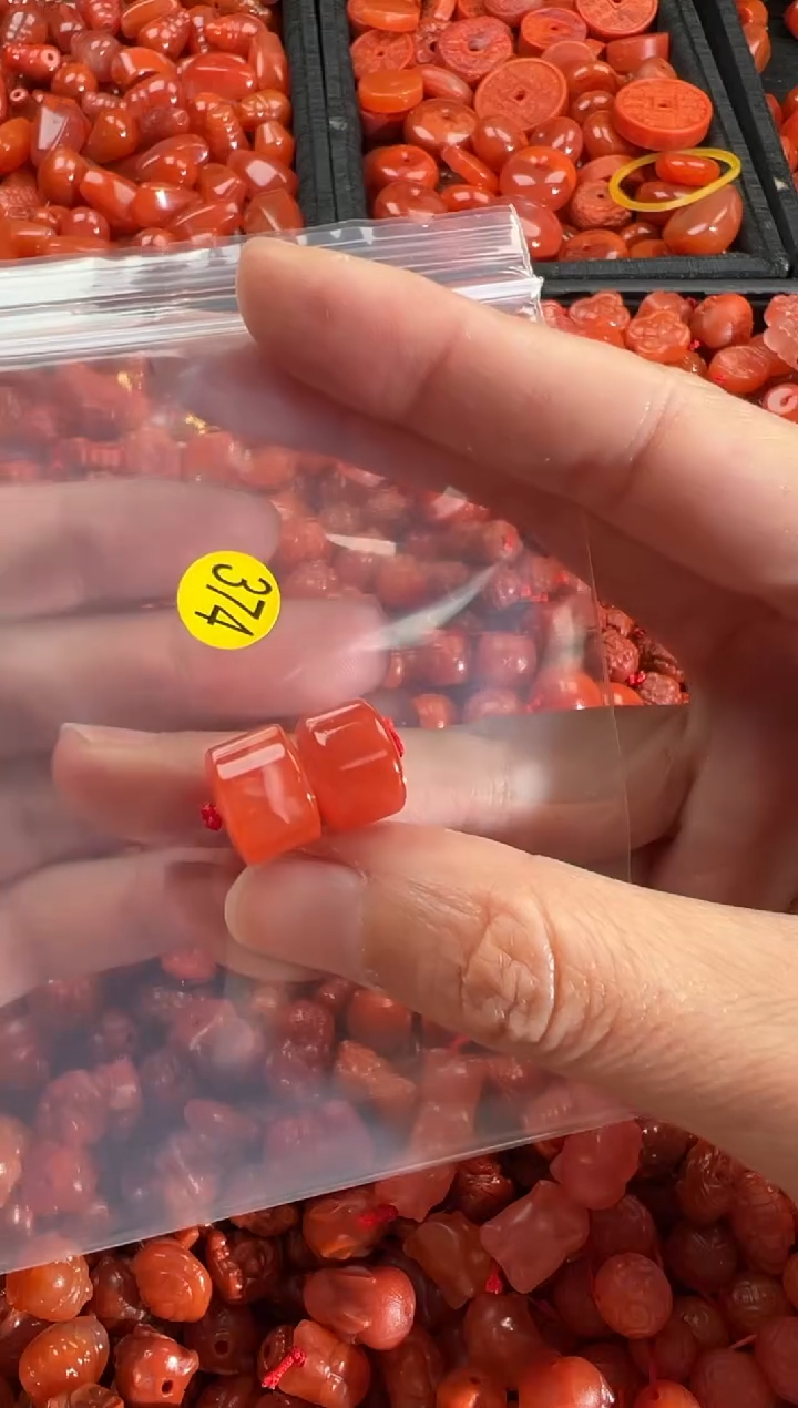 【闪购商品】南红玛瑙颈饰未镶嵌1