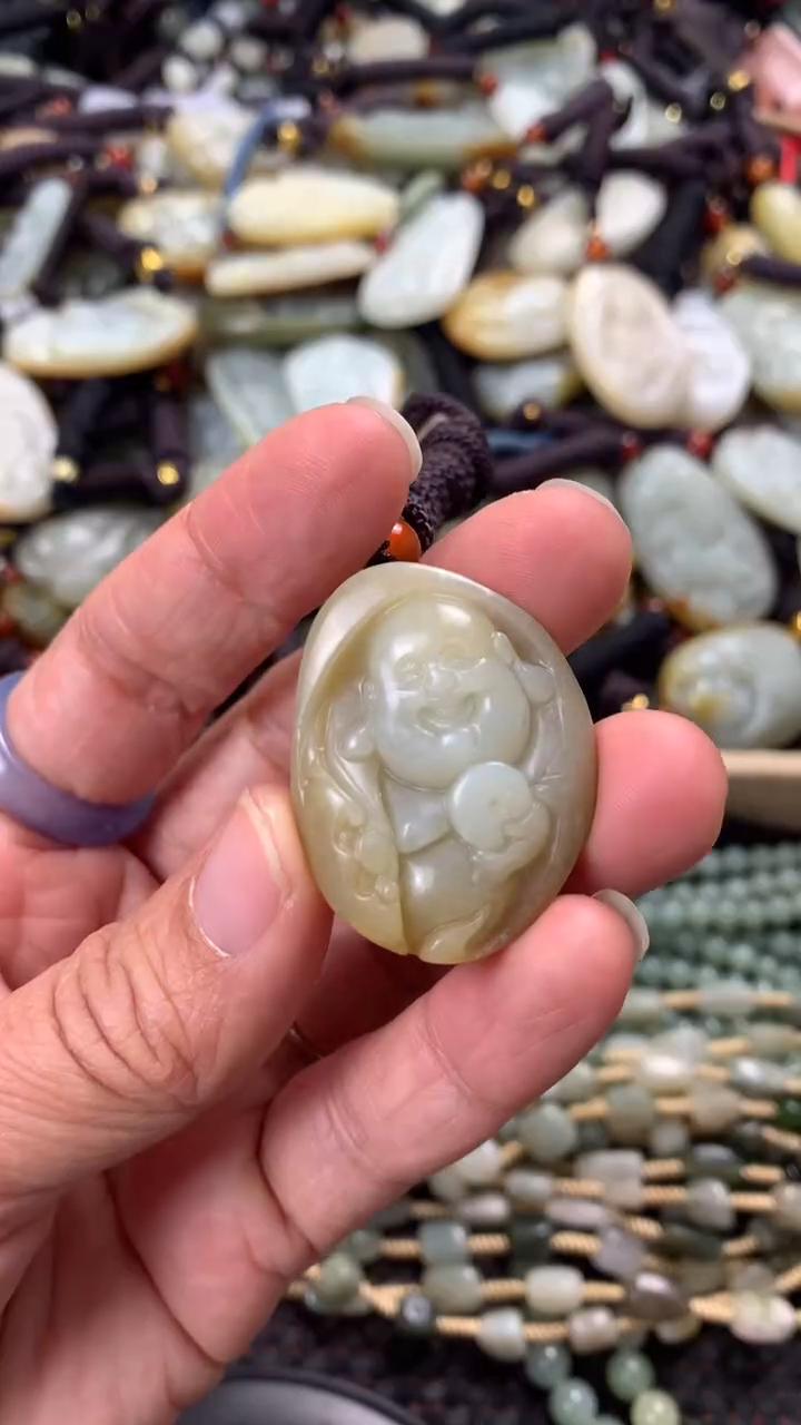 【闪购商品】和田玉颈饰未镶嵌多样性发货没有证书拍一发一有瑕