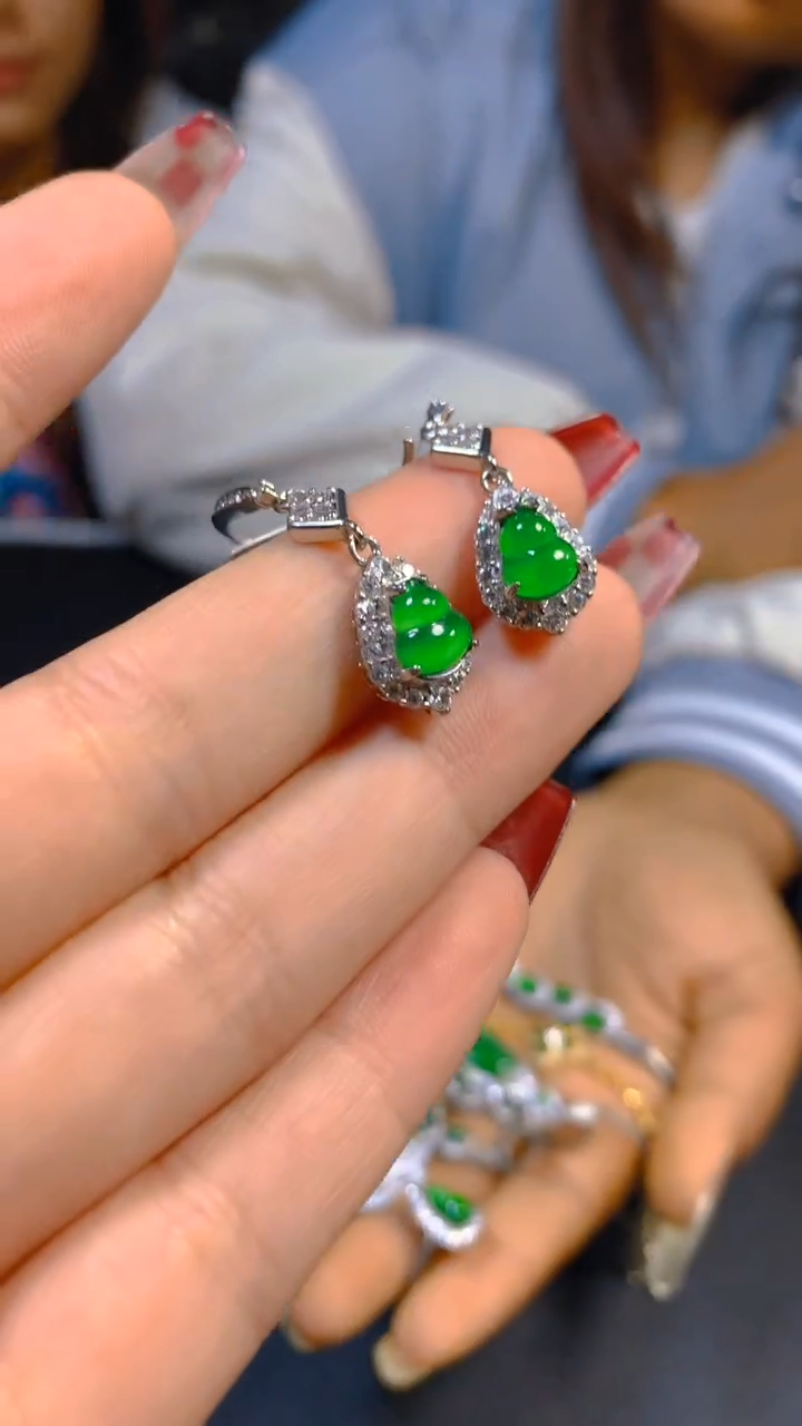 【闪购商品】翡翠耳饰未镶嵌0565258459多样性发一