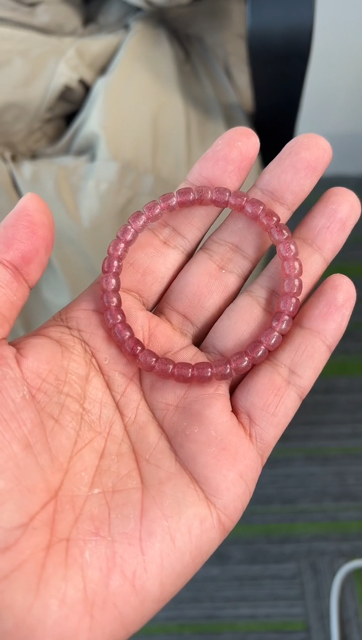 【闪购商品】水晶手链未镶嵌草莓晶鸽血红手串11