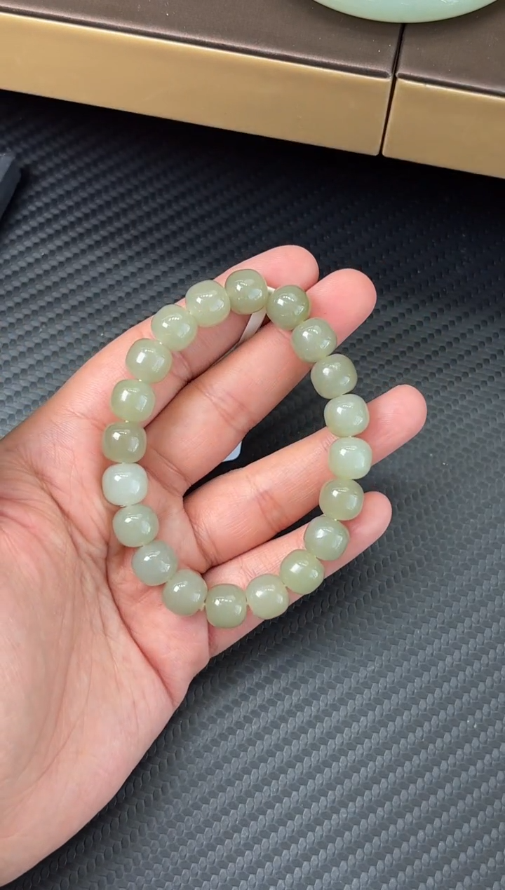 未镶嵌手串和田玉且末近矿微色差卡10mMp