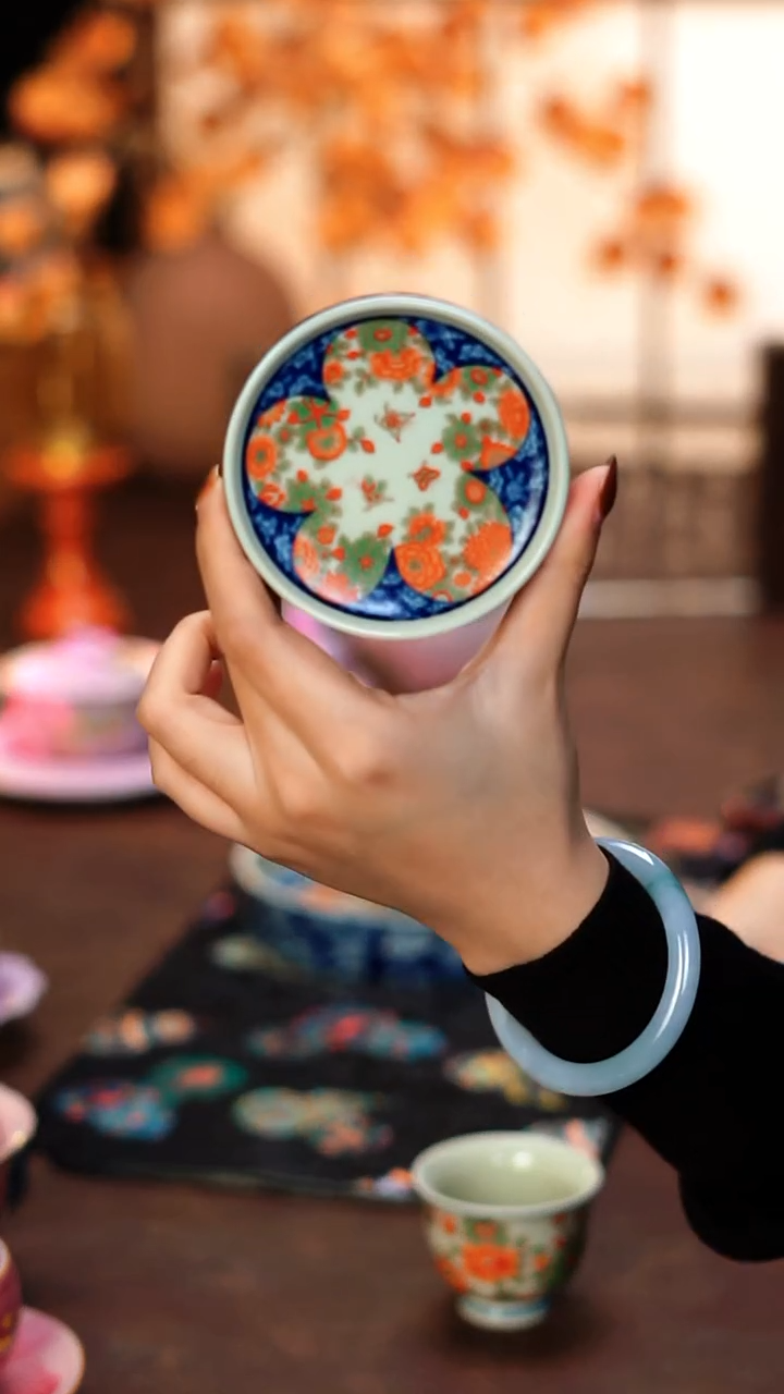 陶栖堂青花红绿彩盖置