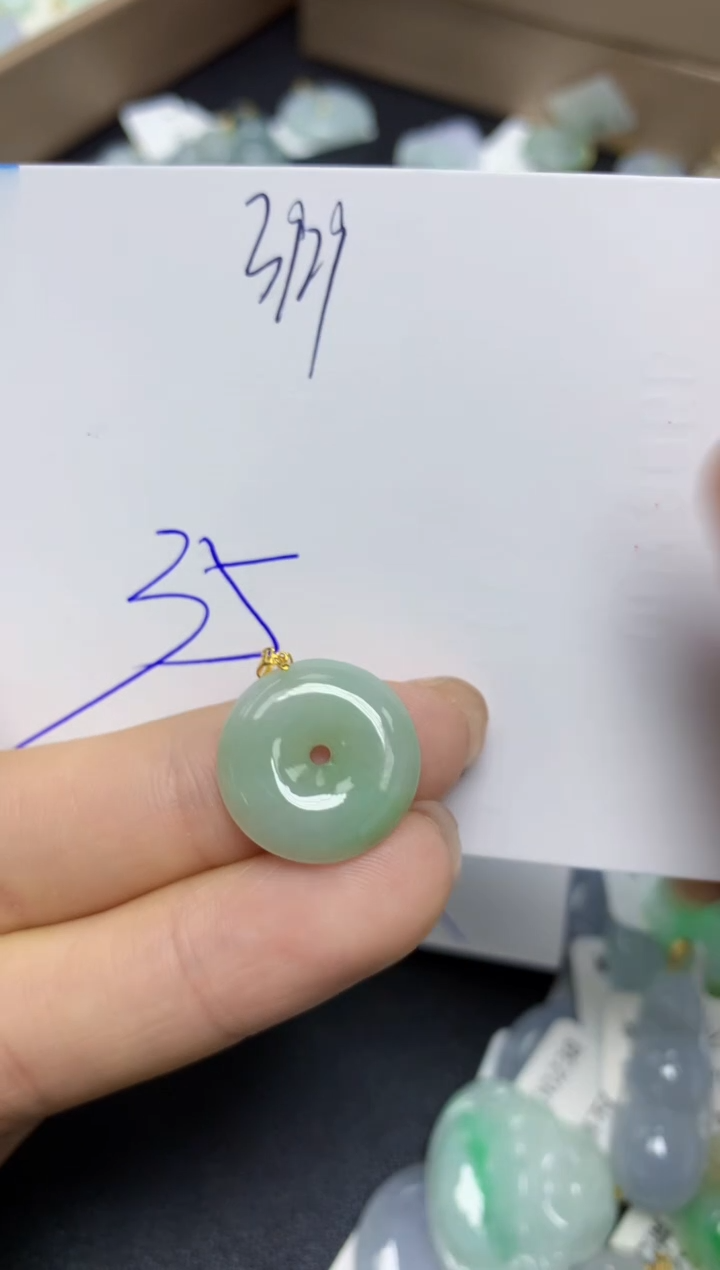 【闪购商品】翡翠挂件18K金镶嵌 天然翡翠A货