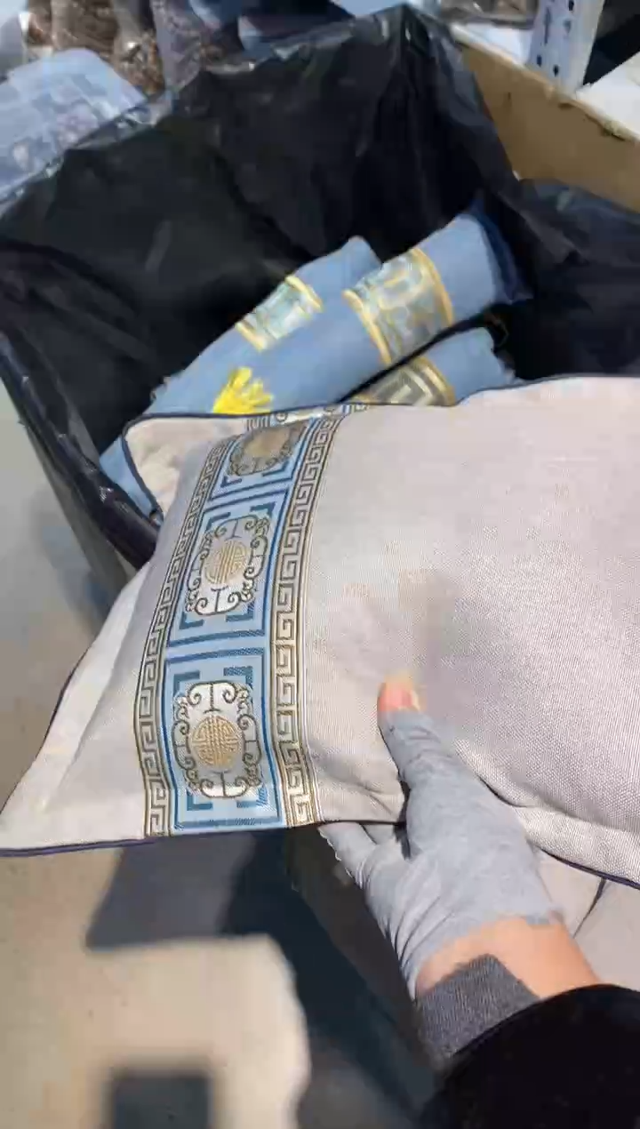 【闪购商品】楠木（金丝楠）其他抱枕枕头19.9