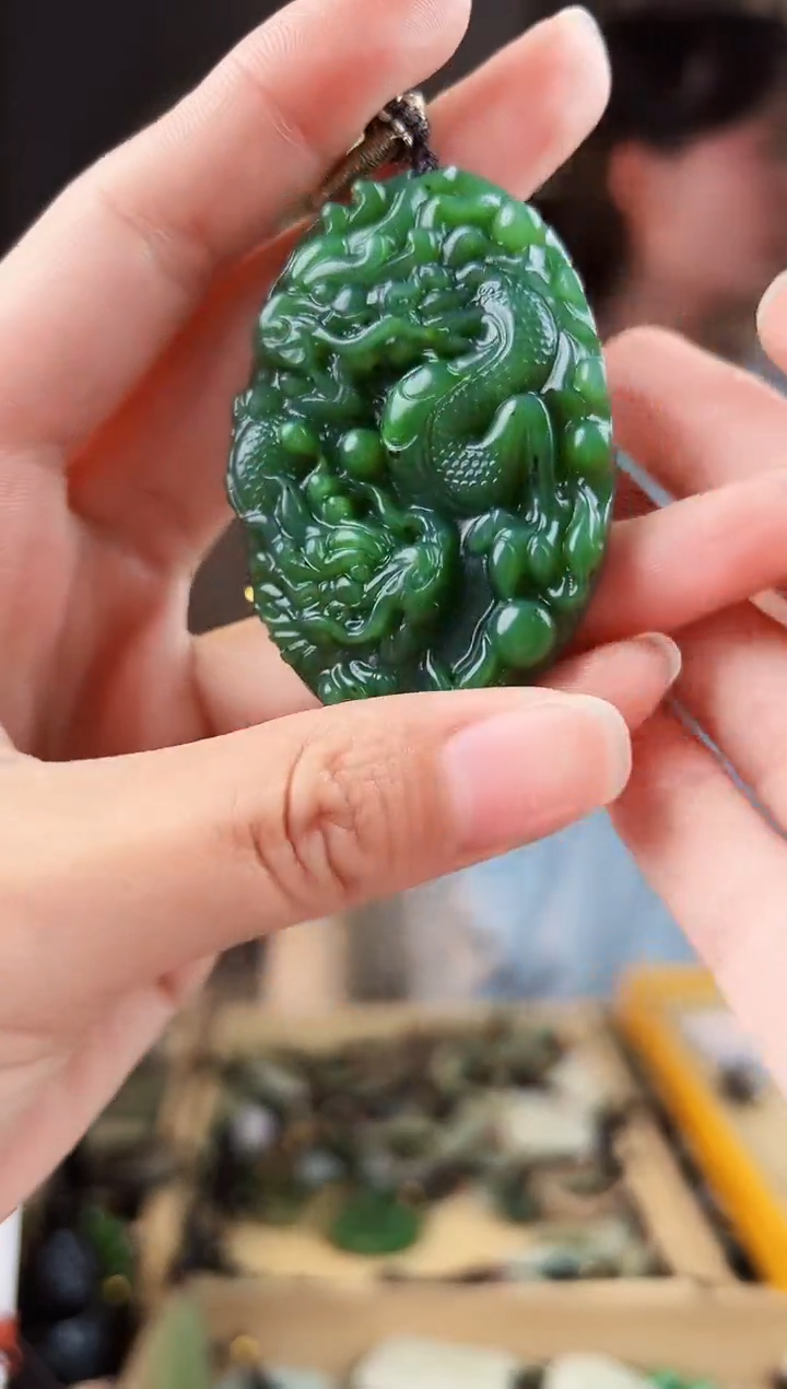 颈饰未镶嵌和田玉拍一发一，多样性发货