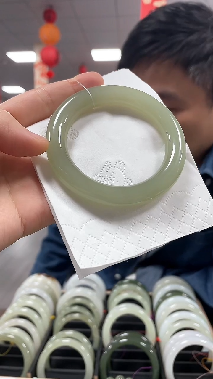 【闪购商品】和田玉手镯未镶嵌圈口备注 高品果冻猫手镯一条