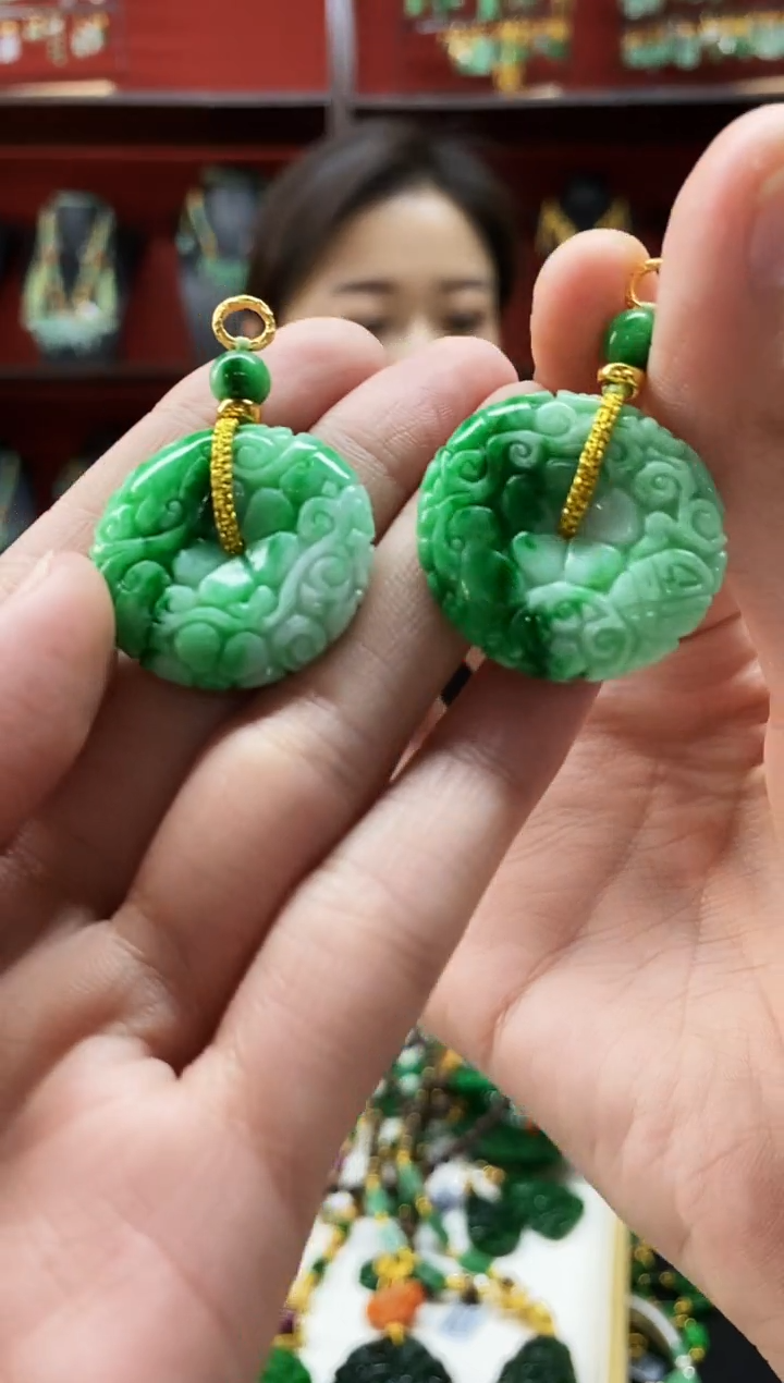 颈饰未镶嵌翡翠翡翠吊坠多样性发其一