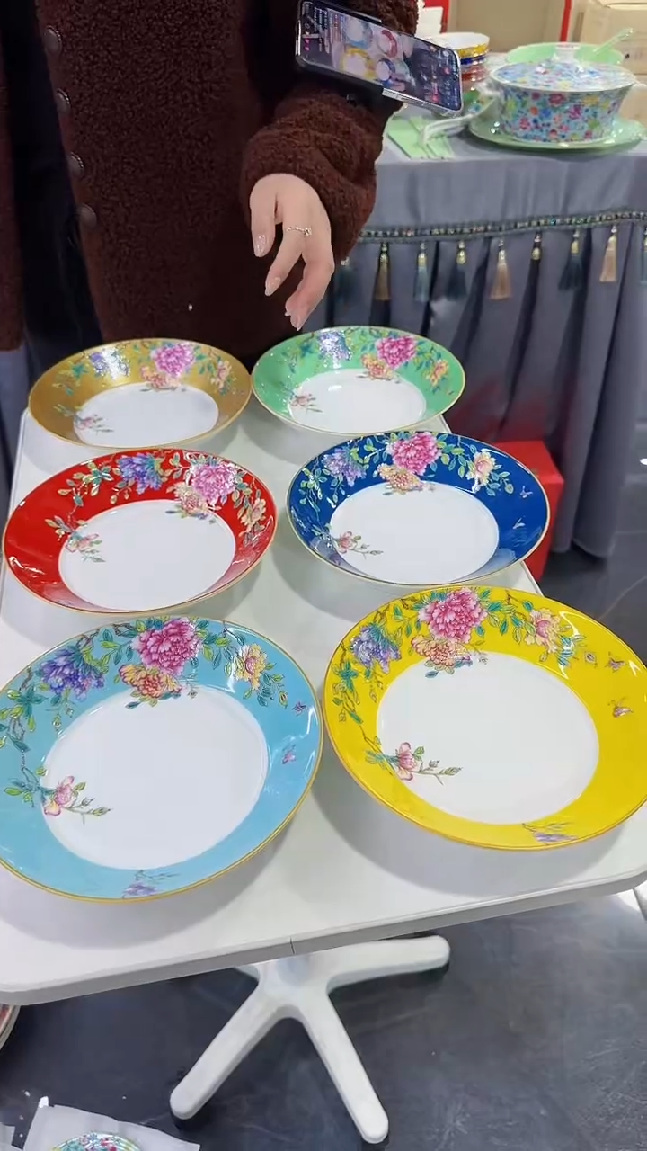【闪购商品】瓷片8英寸景德镇花口圆深盘混色6个