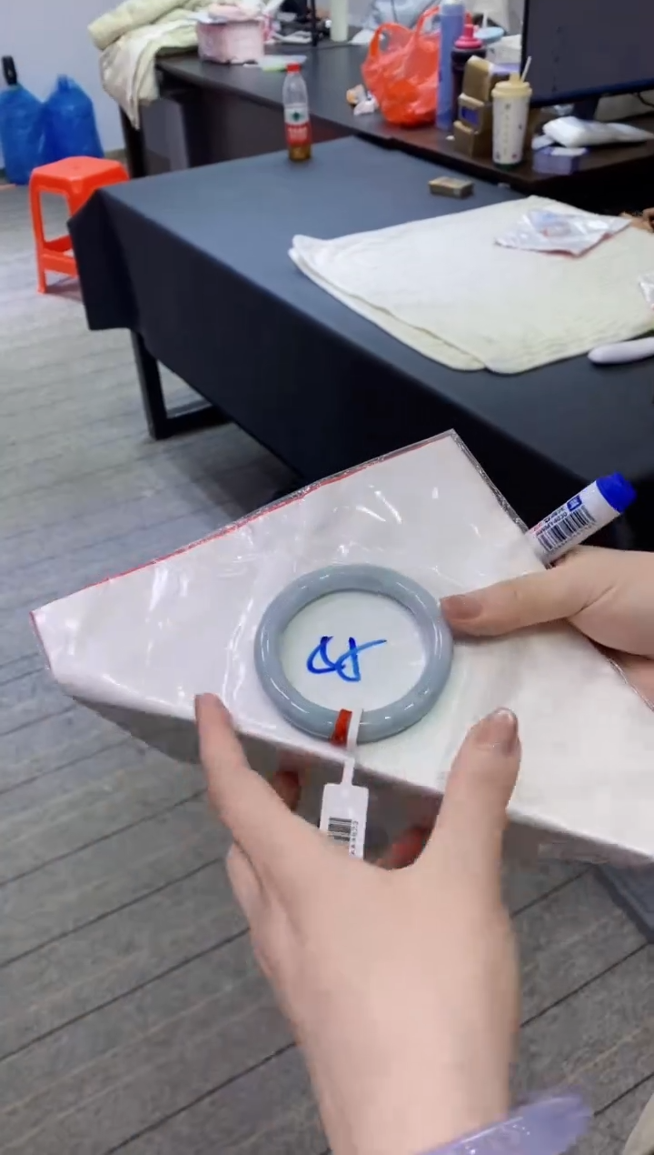 【闪购商品】翡翠手镯未镶嵌111111111111