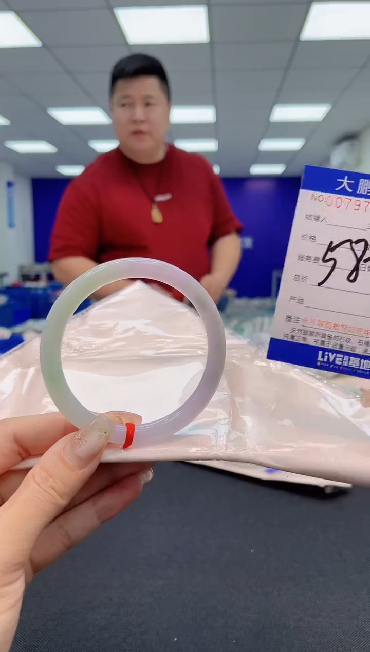 【闪购商品】翡翠未镶嵌手镯AAAAAAAAAA