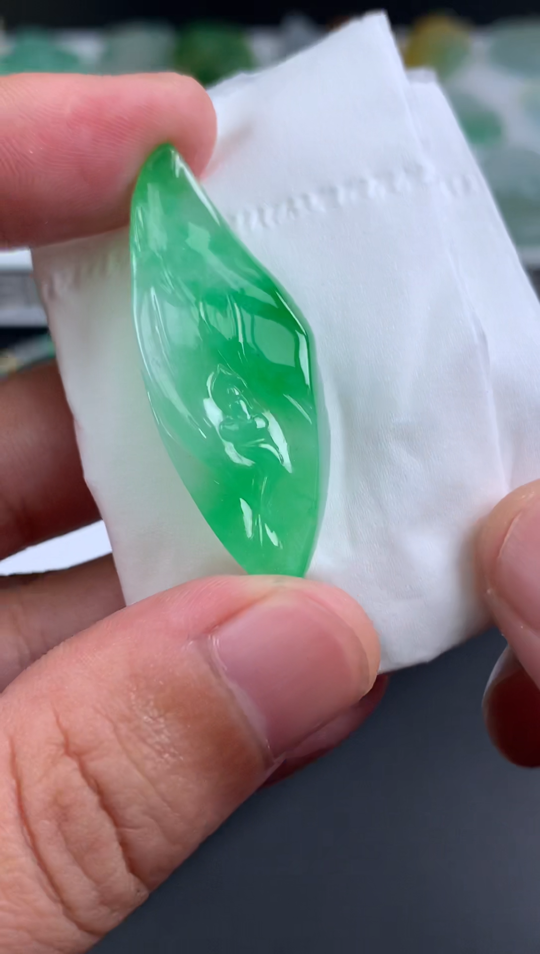 【闪购商品】定制翡翠未镶嵌翡翠